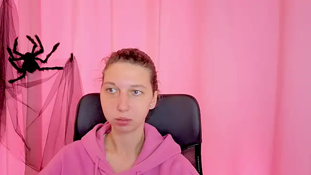 CuteEllii online show from 10, 11, 2025