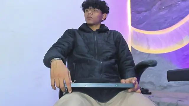 Sex Boy 33  online show from 20, 11, 2025