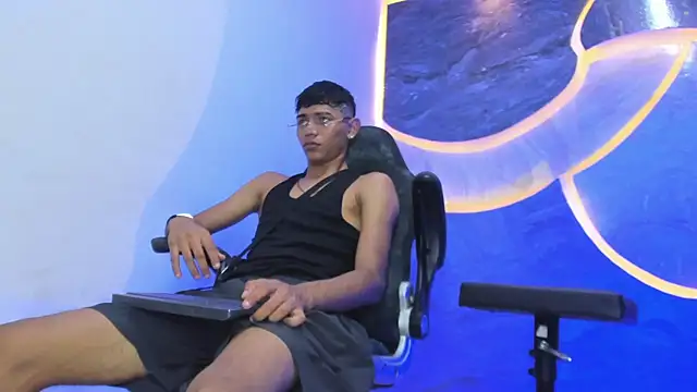 Sex Boy 33  online show from 23, 11, 2025