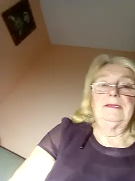 AmyLove353 online show from 27, 10, 2025