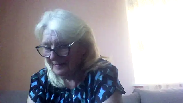Snapshot of AmyLove353 chatting on 19, 6, 2026 AmyLove353 online show from 19, 6, 2026