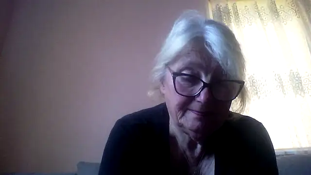 Snapshot of AmyLove353 chatting on 6, 7, 2026 AmyLove353 online show from 6, 7, 2026