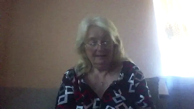 Snapshot of AmyLove353 chatting on 9, 7, 2026 AmyLove353 online show from 9, 7, 2026