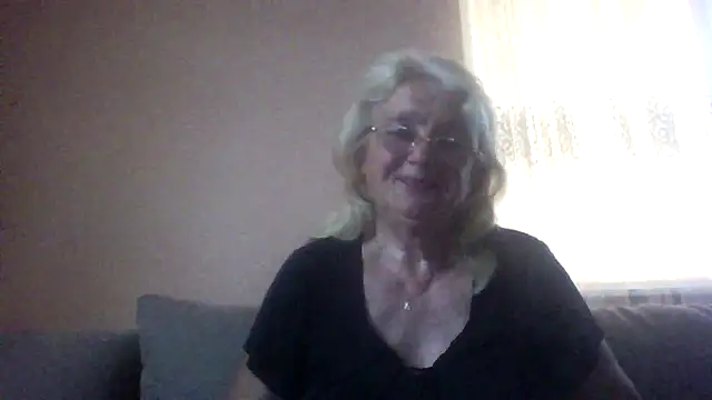 Snapshot of AmyLove353 chatting on 16, 7, 2026 AmyLove353 online show from 16, 7, 2026