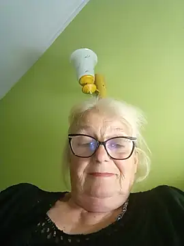 Snapshot of AmyLove353 chatting on 3, 8, 2026 AmyLove353 online show from 3, 8, 2026