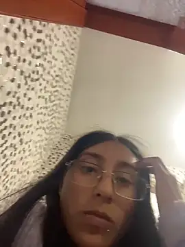 Violeet-Smith online show from 4, 2, 2026