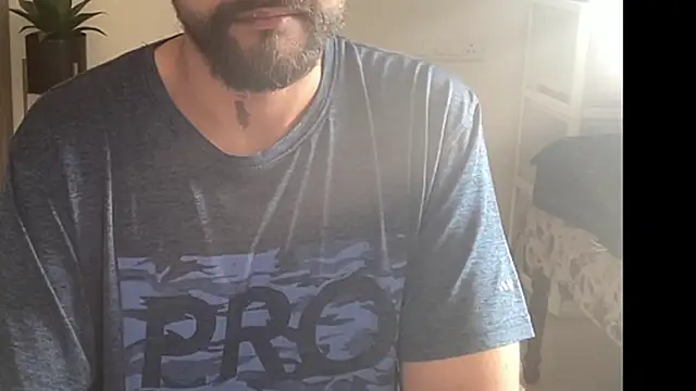 Snapshot of MakeMeAwareAah chatting on 14, 12, 2025 MakeMeAwareAah online show from 14, 12, 2025