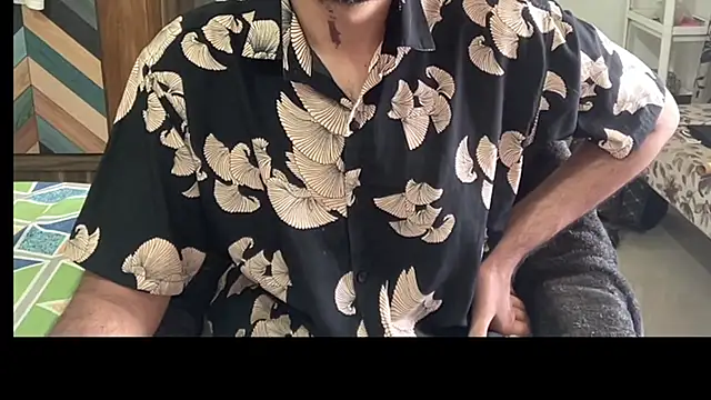 Snapshot of MakeMeAwareAah chatting on 18, 12, 2025 MakeMeAwareAah online show from 18, 12, 2025