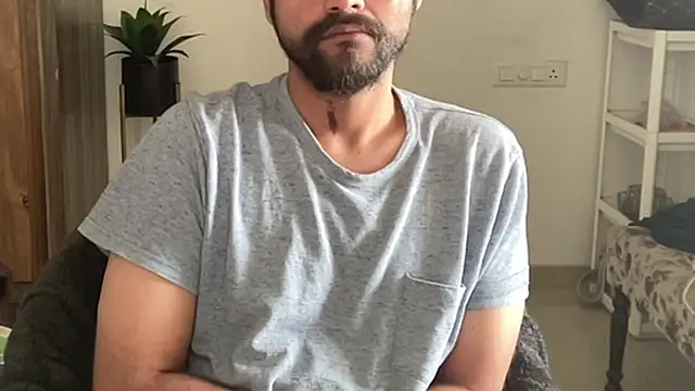 Snapshot of MakeMeAwareAah chatting on 21, 12, 2025 MakeMeAwareAah online show from 21, 12, 2025