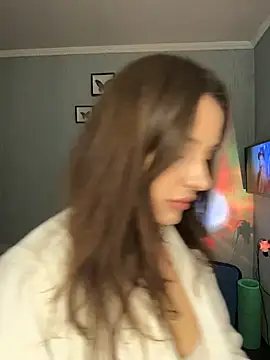 Snapshot of ScarletSi chatting on 5, 4, 2026 ScarletSi online show from 5, 4, 2026