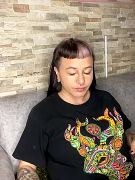 Snapshot of camilaa_lux chatting on 29, 10, 2025 camilaa lux online show from 29, 10, 2025