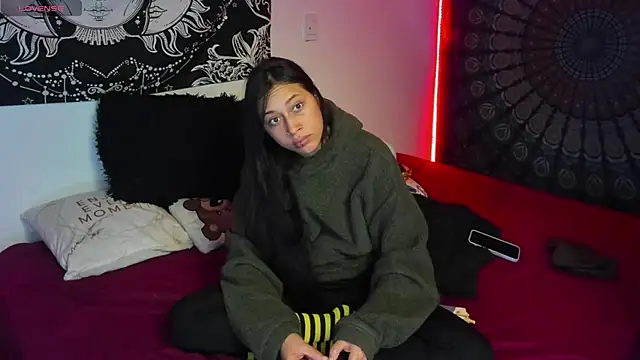 Snapshot of cleoo_jhonny chatting on 9, 11, 2025 cleoo jhonny online show from 9, 11, 2025