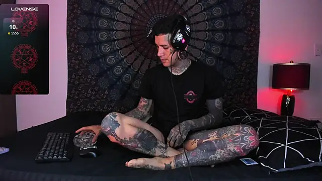 Snapshot of cleoo_jhonny chatting on 14, 1, 2026 cleoo jhonny online show from 14, 1, 2026