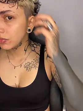 Snapshot of Abby_Evanns1 chatting on 6, 11, 2025 Abby Evanns1 online show from 6, 11, 2025