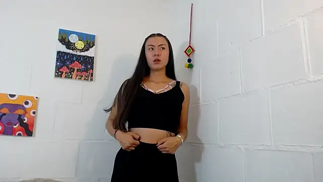 Snapshot of _IR1S_ chatting on 24, 10, 2025 IR1S online show from 24, 10, 2025