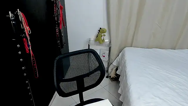 Emilyvalk  online show from 6, 3, 2026