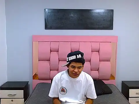 Yordi Alpha online show from 16, 12, 2025