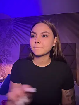 Snapshot of Beella1_ chatting on 20, 11, 2025 Beella1 online show from 20, 11, 2025