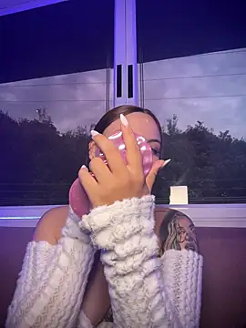 Snapshot of Beella1_ chatting on 2, 12, 2025 Beella1 online show from 2, 12, 2025