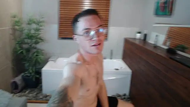 Lil James online show from 13, 12, 2025