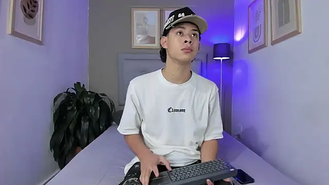 ApoloRicci online show from 29, 10, 2025