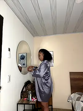 YariRose online show from 13, 11, 2025