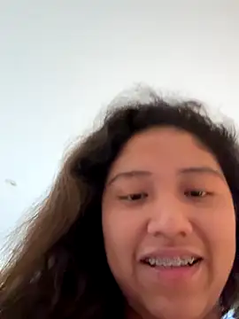 Snapshot of Kmiii21 chatting on 28, 10, 2025 Kmiii21 online show from 28, 10, 2025