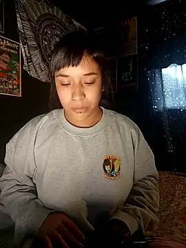 Isis Bathory online show from 23, 10, 2025