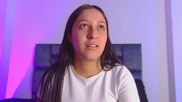 Snapshot of kittymonroe1 chatting on 14, 12, 2025 kittymonroe1 online show from 14, 12, 2025