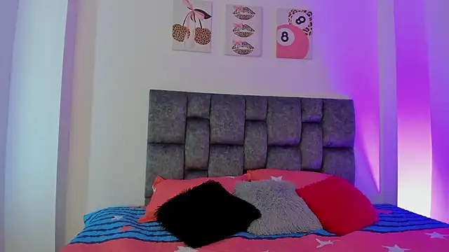 Snapshot of kittymonroe1 chatting on 12, 2, 2026 kittymonroe1 online show from 12, 2, 2026