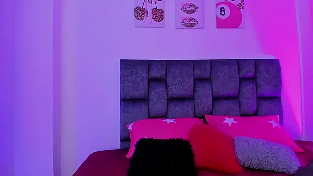 Snapshot of kittymonroe1 chatting on 13, 2, 2026 kittymonroe1 online show from 13, 2, 2026