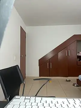 Snapshot of Selena_Roa chatting on 25, 11, 2025 Selena Roa online show from 25, 11, 2025