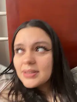 Selena Roa online show from 8, 4, 2026