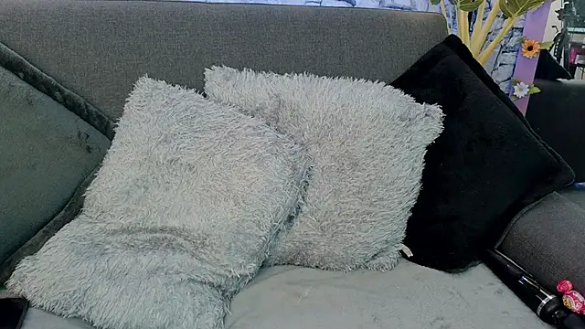 mia roux1 online show from 22, 12, 2025