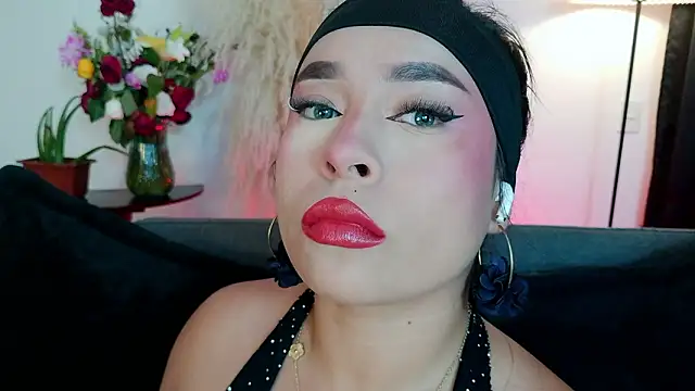 mia roux1 online show from 4, 3, 2026