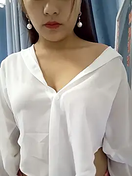 Snapshot of love-xx chatting on 31, 10, 2025 love-xx online show from 31, 10, 2025