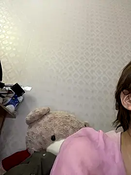 kitty-20x online show from 15, 12, 2025