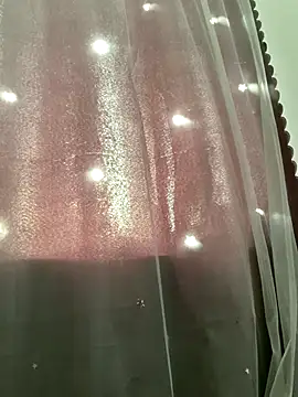 Snapshot of helo-kitty chatting on 15, 12, 2025 helo-kitty online show from 15, 12, 2025