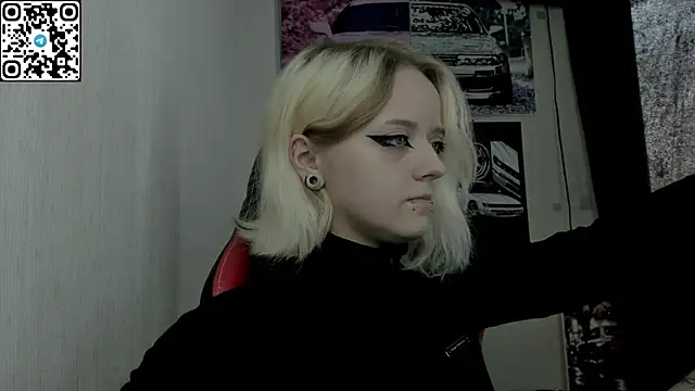 Snapshot of Holy_Mistress_S chatting on 19, 7, 2026 Holy Mistress S online show from 19, 7, 2026