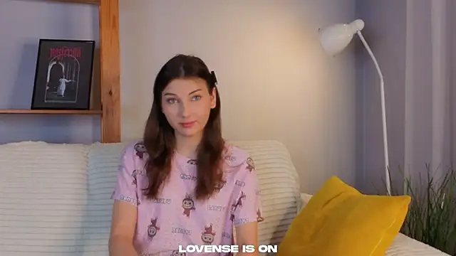 KateCahee online show from 5, 12, 2025