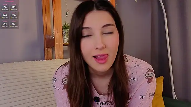 Snapshot of KateCahee chatting on 12, 1, 2026 KateCahee online show from 12, 1, 2026