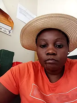 Snapshot of blackbeautyxx92 chatting on 19, 11, 2025 blackbeautyxx92 online show from 19, 11, 2025