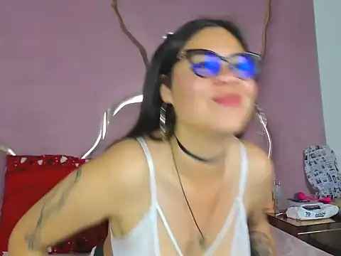 Gianna Johnson online show from 4, 11, 2025