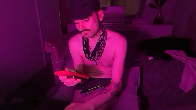 Snapshot of Gander_At_Xander chatting on 30, 10, 2025 Gander At Xander online show from 30, 10, 2025