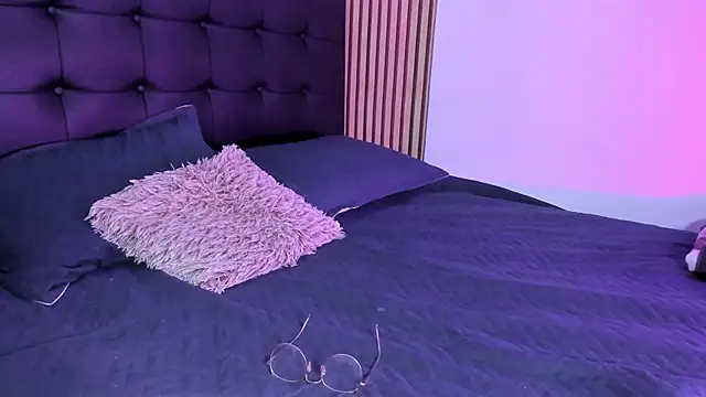 Snapshot of Scarlet_DLuce chatting on 31, 10, 2025 Scarlet DLuce online show from 31, 10, 2025