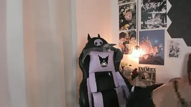 AdelineJhones online show from 22, 2, 2026