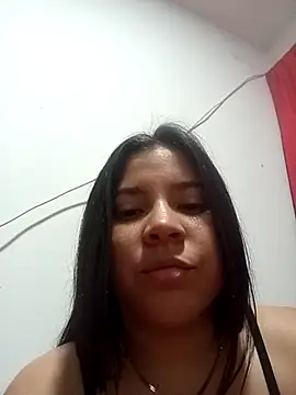 Snapshot of fresarosa33 chatting on 22, 10, 2025 fresarosa33 online show from 22, 10, 2025