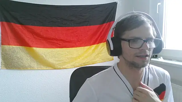 StephPra94 online show from 13, 6, 2026