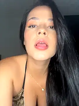 LhanaRiviera online show from 4, 11, 2025