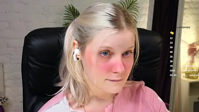 ShineJoan online show from 16, 11, 2025